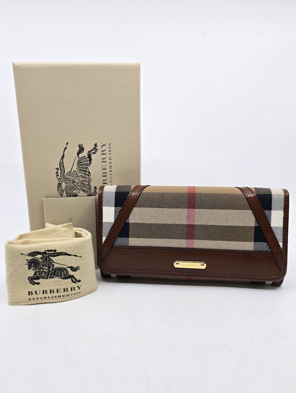 Burberry House Check Leighton Continental Wallet